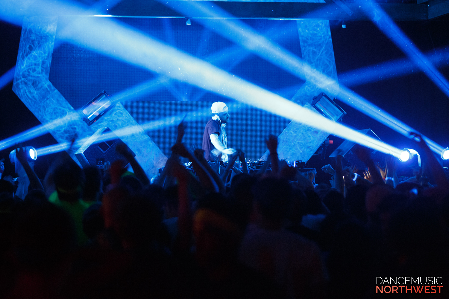 Hunter Siegel @ Showbox Sodo, 12.05.2014 (Nathan Iversen Photography) Performance