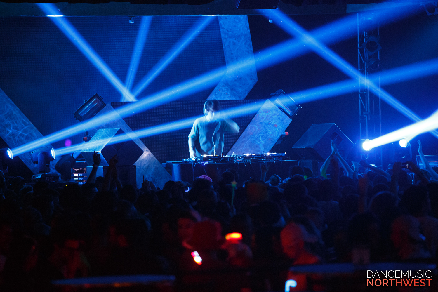 Dallask @ Showbox Sodo, 12.05.2014 (Nathan Iversen Photography) Performance