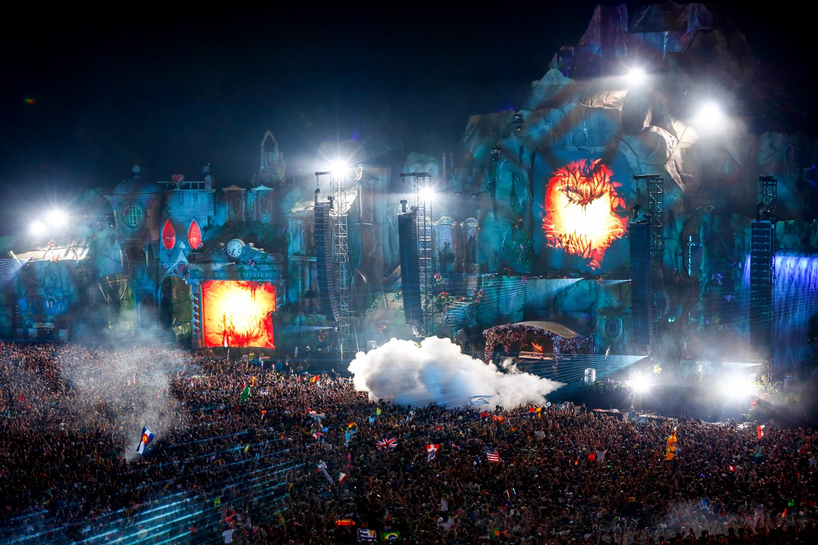 tomorrowland announces full lineup for 2014 via twitter