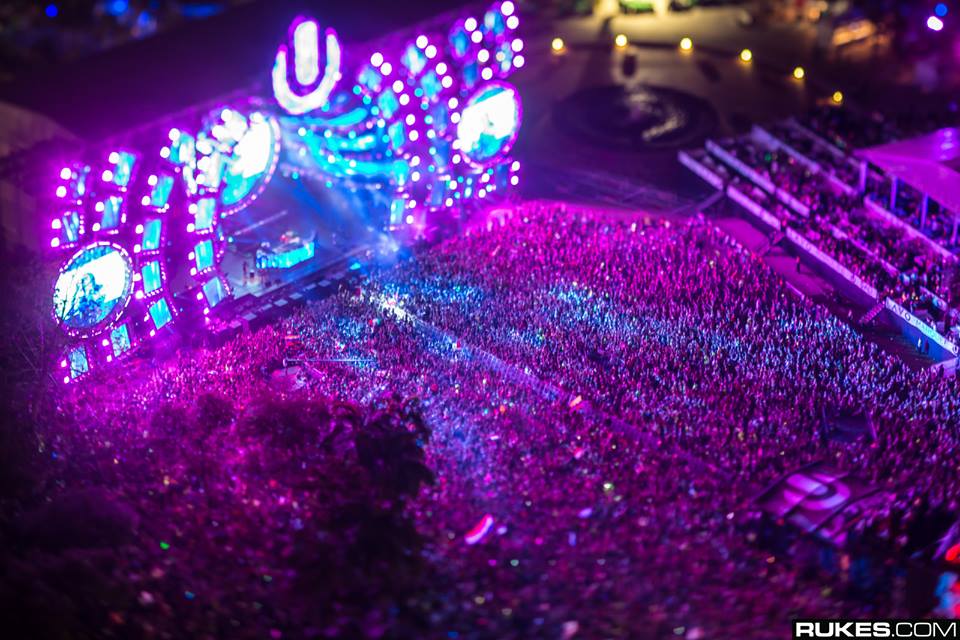 ultra music festival main stage featured image 4