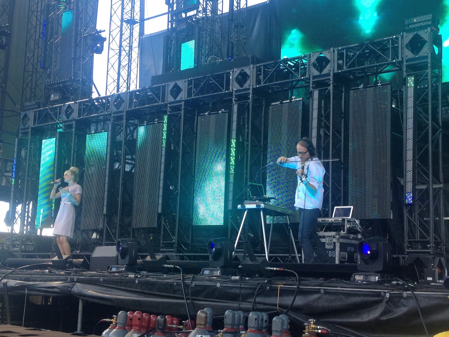 Becky Jean Williams and John Hancock of Late Night Alumni performing at the beautiful Gorge amphitheatre.