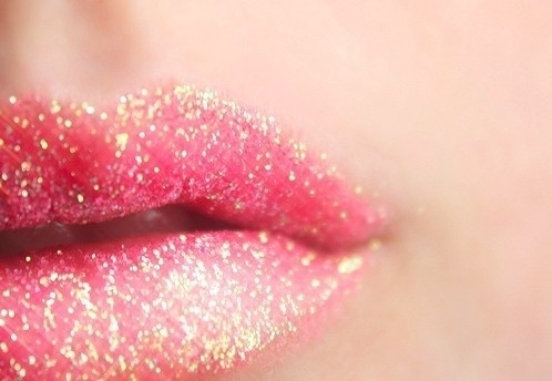 lips painted with pink glitter