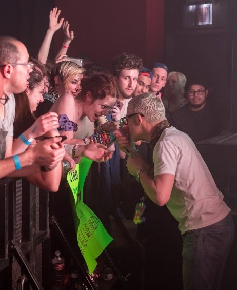 Lizzy getting hand kissed by Tony.