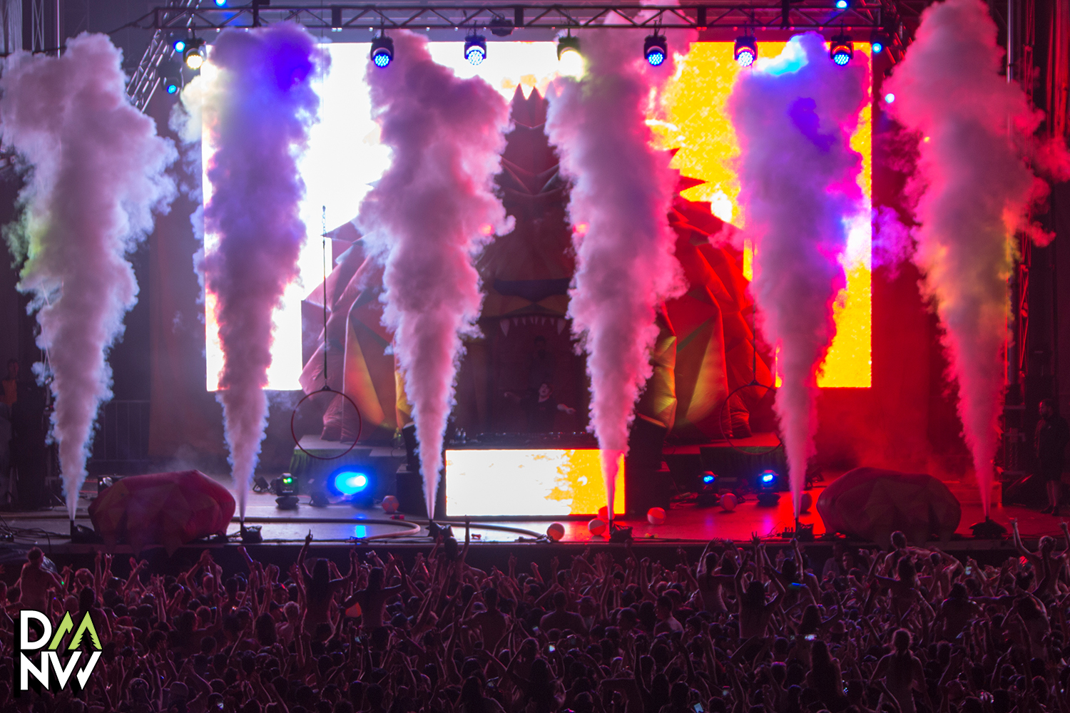 Life in Color, Vancouver, Kingdom