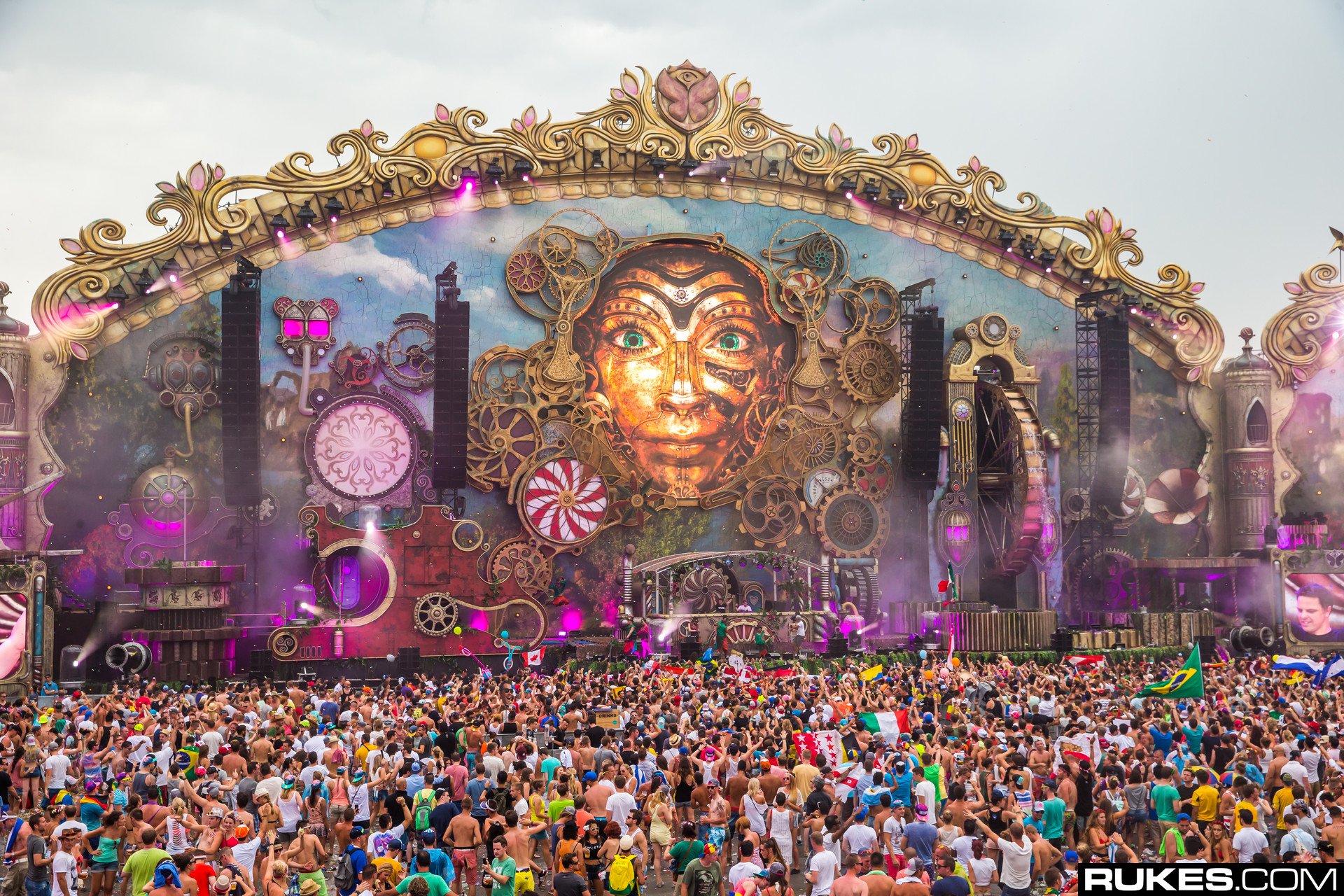 Tomorrowland stage