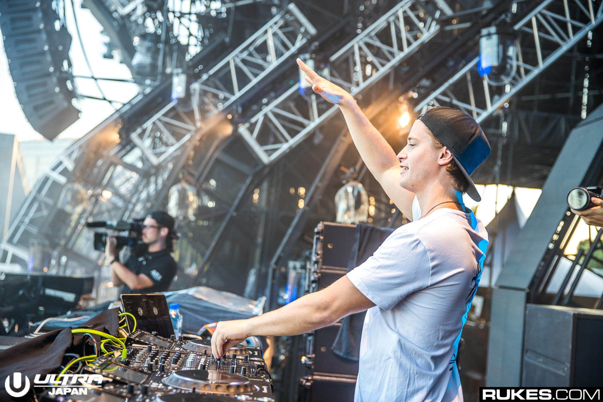 Kygo Brings the World a 'Higher Love' With New Album ‘Golden Hour’