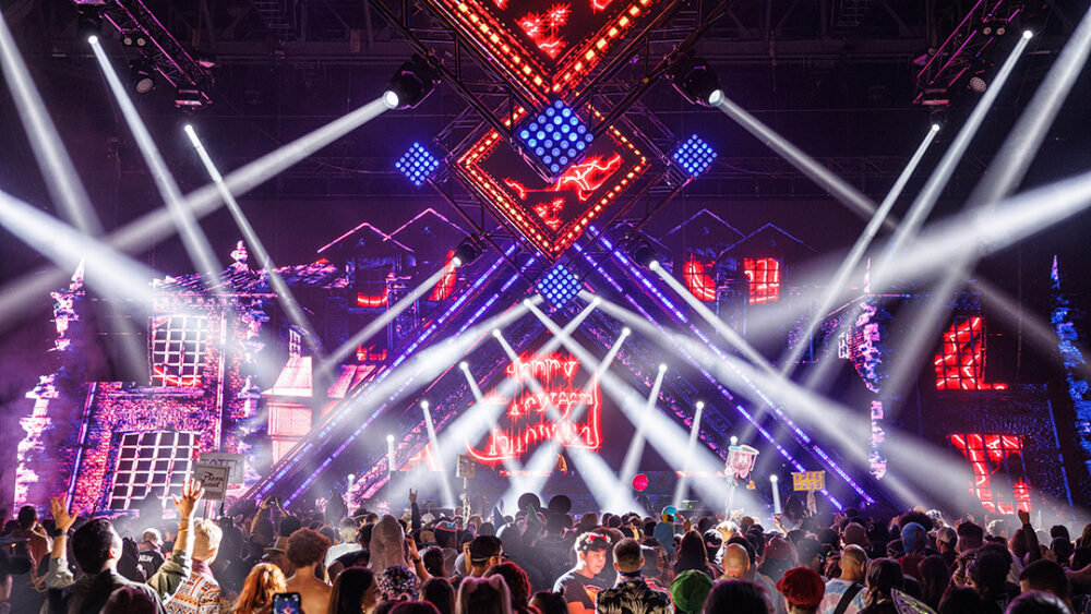 Boo 2022 Seattle Main Stage with lights and visuals