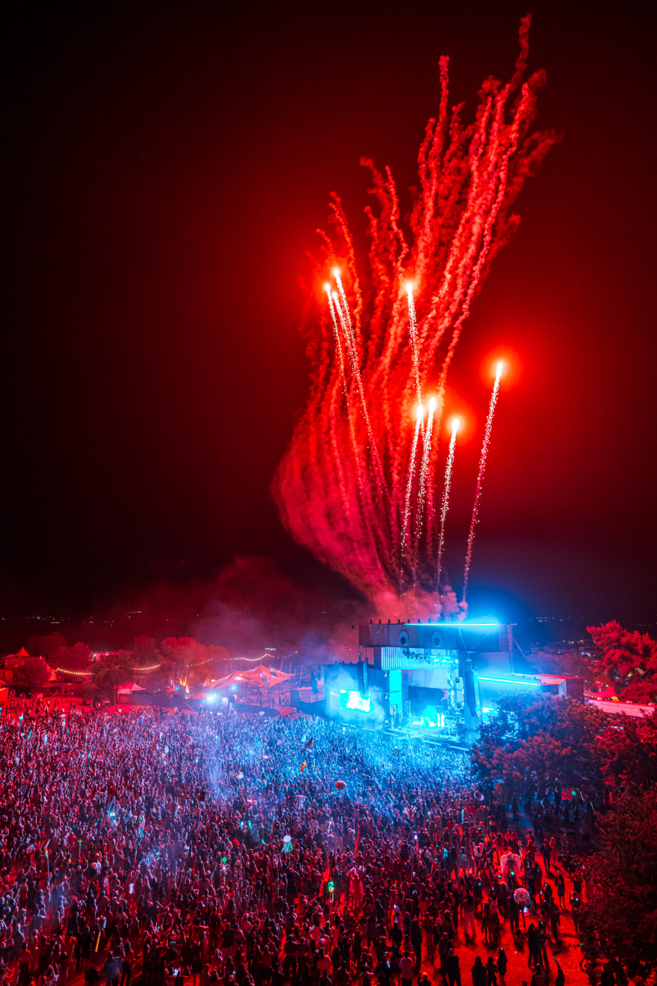 lightning in a bottle main stage fireworks