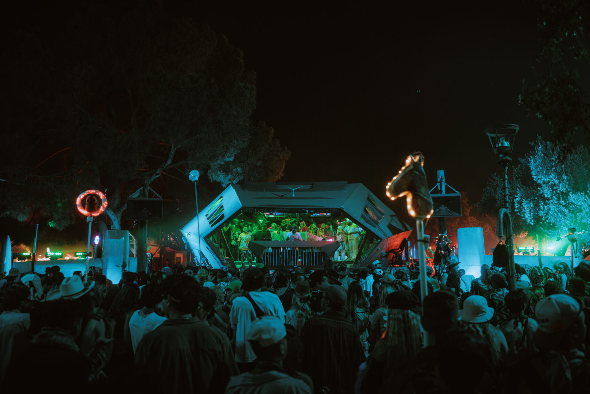 junkyard stage LIB